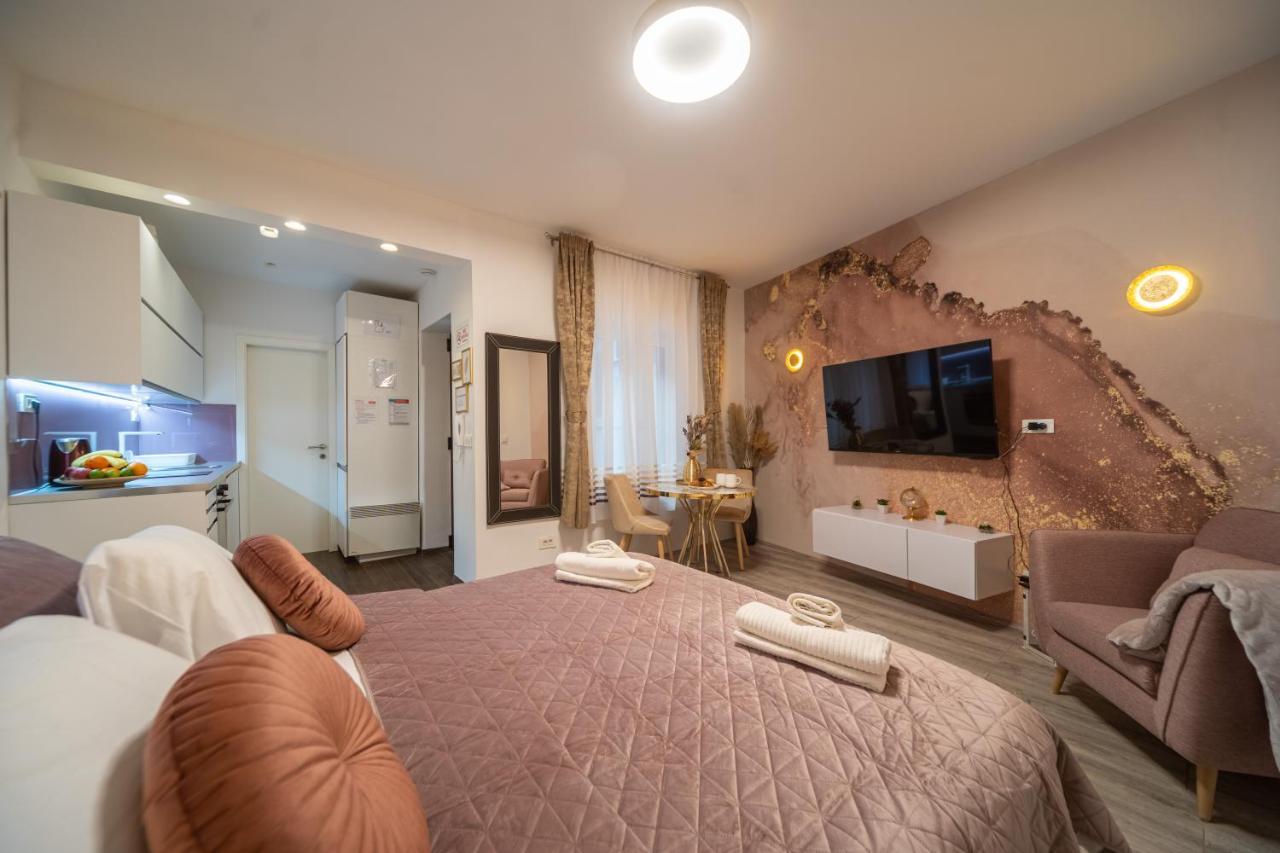 Cosy&Private,30Sec Walk To Mainsquare, Heart Of Zagreb Apartment Bagian luar foto