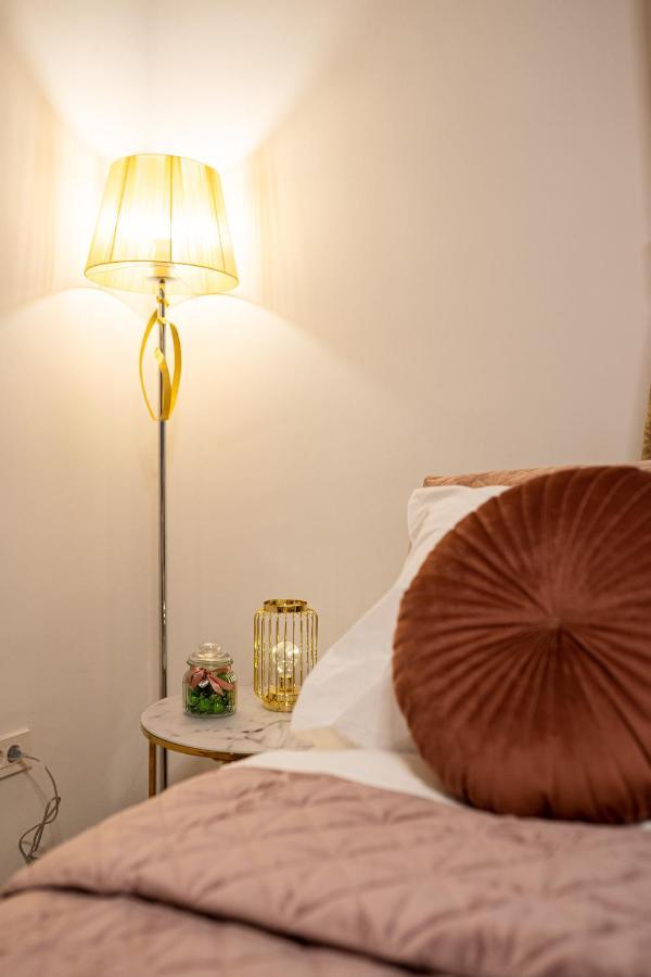 Cosy&Private,30Sec Walk To Mainsquare, Heart Of Zagreb Apartment Bagian luar foto