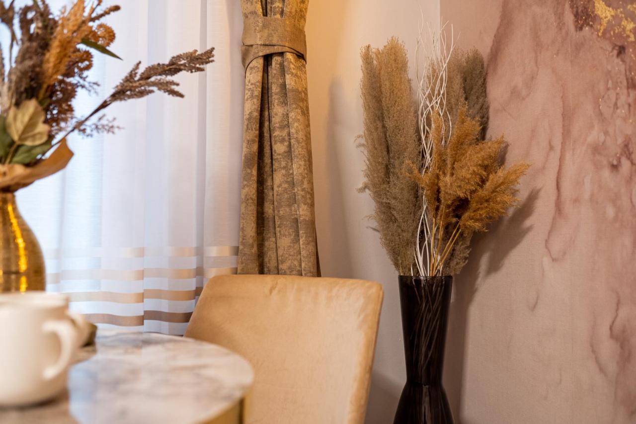 Cosy&Private,30Sec Walk To Mainsquare, Heart Of Zagreb Apartment Bagian luar foto