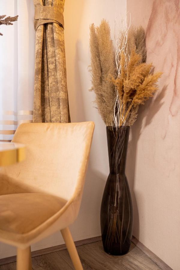 Cosy&Private,30Sec Walk To Mainsquare, Heart Of Zagreb Apartment Bagian luar foto