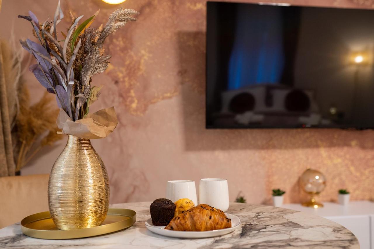 Cosy&Private,30Sec Walk To Mainsquare, Heart Of Zagreb Apartment Bagian luar foto