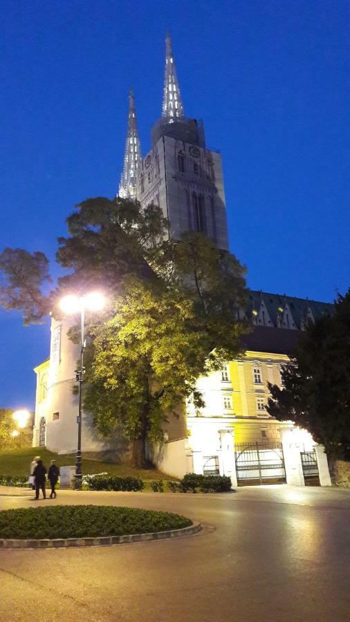 Cosy&Private,30Sec Walk To Mainsquare, Heart Of Zagreb Apartment Bagian luar foto
